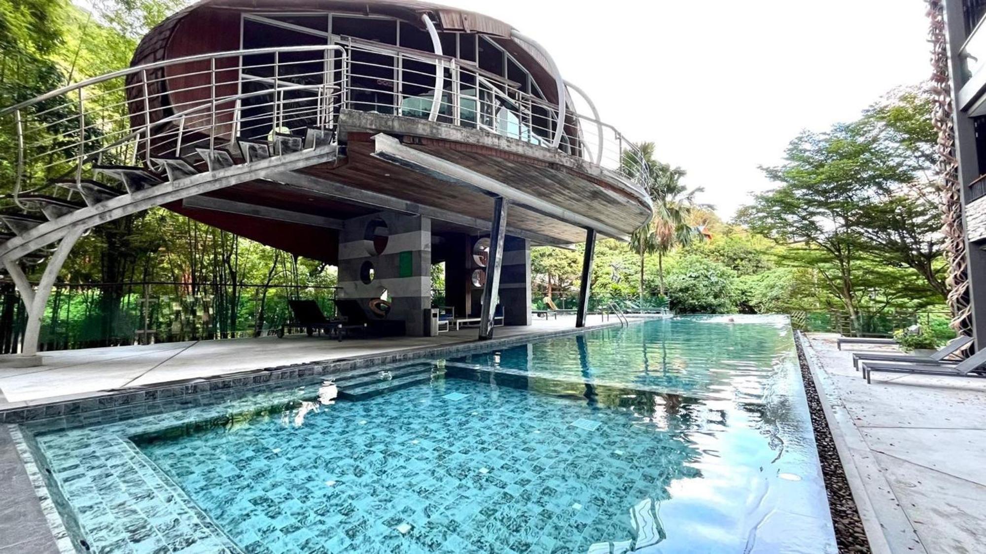 The Oh-so-sexy Triple Penthouse - Rare 35br 188m2 Feriehus *