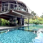 The Oh-So-Sexy Triple Penthouse - Rare 35Br 188M2